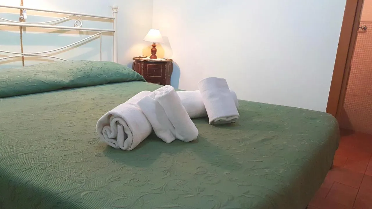 Dimora Storica Urbana Hotel Rome 3*,