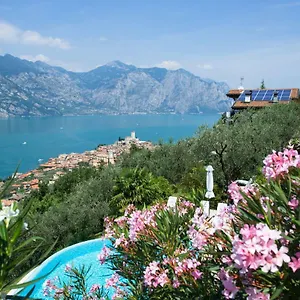 villa-malcesine.hotelinveneto.com/